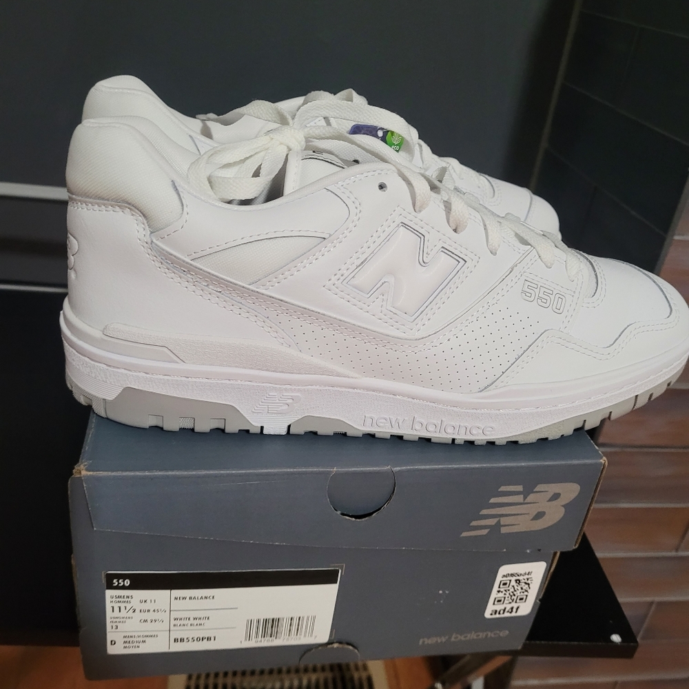 WHITE NEW BALANCE 550 NWT